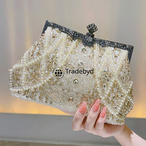 Sac à main brodé à fermeture éclair pour unisexe par Tradebyd - Product Image 2