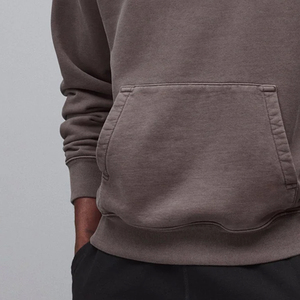 Sweat à capuche côtelé pour homme, style pull, design minimaliste avec logo personnalisé et coutures durables pour commandes en gros 2026 - Product Image 3