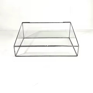 Nouvelle boîte de rangement à bijoux en verre transparent de forme hexagonale élégante, en métal doré, décorative - Product Image 3