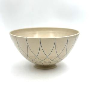 Tazón Redondo Clásico de Cerámica Pulida Hecho a Mano, Ecológico y Económico para Cocina Moderna y Uso en Fiestas - Product Image 4