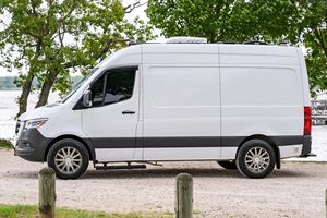 Meilleure offre Sprinter 2500 2019 |   Fourgon fiable pour le transport de marchandises et de passagers |   Véhicule prêt à l'exportation - Product Image 4