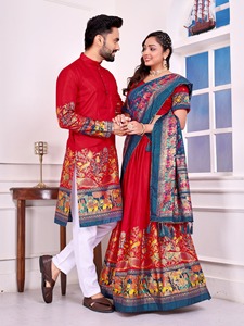 Ce beau combo assorti de Kurta et de Lehenga pour hommes de présentation de couple pour la saison des festivals - Product Image 5