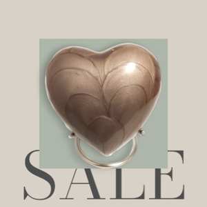 Urna Conmemorativa de Latón en Forma de Corazón, Mini Urna de Cremación de Alto Brillo, Caja Premium con Soporte Incluido, Nuevo Diseño, Urnas de Metal para Cenizas Humanas - Product Image 3