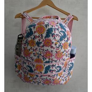 Mini sac à dos léger en coton imprimé à la main en Inde avec fermeture à glissière, imprimé floral fait à la main, sac de voyage et d'école - Product Image 2