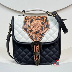 Bolso bandolera con hebilla adornada de estilo occidental de cuero a mano de tendencia de edición limitada para bolso con solapa y asa acolchada para mujer - Product Image 1