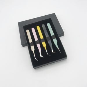 Pince à épiler à pointe argentée avec logo personnalisé de qualité supérieure pince à épiler en acier inoxydable avec revêtement en poudre multiple - Product Image 2