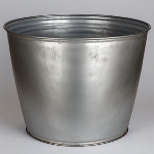 Maceta galvanizada de lujo con detalles rústicos diseñada para la belleza tradicional brillante de la temporada a la configuración del jardín al aire libre - Product Image 5