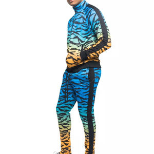 Survêtement d'extérieur en tissu original avec logo personnalisé 100% pour hommes vente en gros à bas prix Survêtement de gym en nylon uni à coupe ajustée pour hommes - Product Image 2