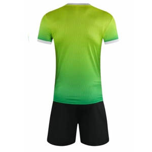 Ensemble de maillot de football personnalisé pour hommes, vert lime, impression numérique, short d'entraînement, vente en gros d'usine, OEM, vêtements en vrac - Product Image 3
