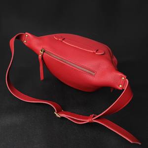 Riñonera de cuero genuino con carga, bolsos de hombro de moda hechos a mano, riñonera multifunción - Product Image 5