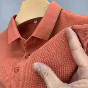 เสื้อเชิ้ตแขนสั้นผ้าคอตตอน100% ลดริ้วรอยสำหรับผู้ชายหรูหรามีสไตล์พิมพ์โลโก้ออกแบบได้ตามต้องการ - Product Image 4