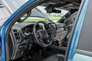 รถกระบะออฟโรดสมรรถนะสูง ปี 2024 ตัวถังกว้าง เครื่องยนต์แบบดูดอากาศธรรมชาติ ระบบกันสะเทือนสำหรับงานหนัก ขับเคลื่อน 4 ล้อ พวงมาลัยซ้าย หุ้มเบาะผ้า - Product Image 5