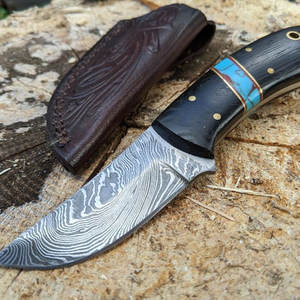 มีดสกินเนอร์เหล็กดามัสกัสที่ทนทานและทำด้วยมือพร้อมที่จับระดับพรีเมี่ยมสำหรับการใช้งานกลางแจ้งในระยะยาว - Product Image 4