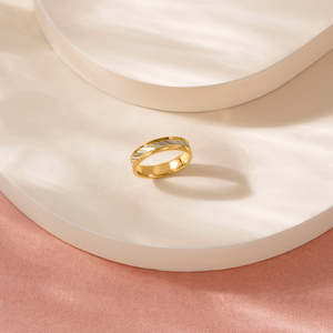 แหวนแฟชั่นสแตนเลสสตีลชุบทองสำหรับผู้หญิงสำหรับงานแต่งงาน - Product Image 1
