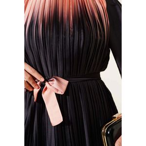 Robe en satin plissé bicolore Noir - Product Image 1