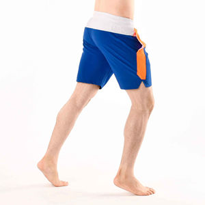 Hot Sale Men's Gym Shorts with Breathable Jersey Fabric Side Slit Hem & Side Pockets Solid Pattern Stylish <b>Exercise</b> Shorts - Product Image 5