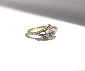 Oro amarillo sólido 1,55 CTW corte de pera anillo de compromiso racimo único Moissanite VVS2 boda blanca diamante VVS2 anillo de boda - Product Image 3