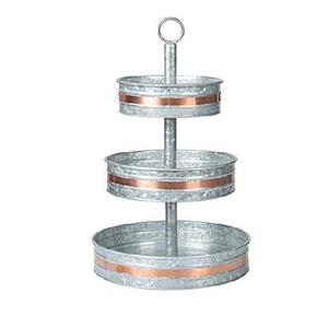 ถาดเสิร์ฟขนมกัลวาไนซ์2ชั้นพร้อมขาตั้งสีดำและด้ามไม้บ้านไร่แบบชนบทที่จัดแสดงขนมหวานสำหรับห้องครัว - Product Image 2