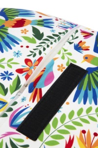 Poltrona di Design Italiano in Poliestere, Compensato e Velluto Multicolore con Motivi Floreali Naturali e Tropicali Messicani di Excelsa - Product Image 6
