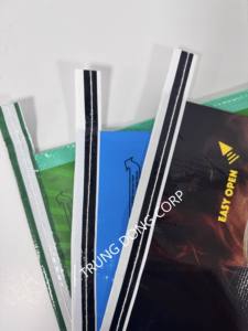 ถุงผ้า PP ทอแบบมีก้นพับ โปร่งใส รีไซเคิลได้ สำหรับบรรจุอาหารสัตว์  พิมพ์ลายตามสั่ง ไม่เคลือบผิว มี 10 สี - Product Image 4