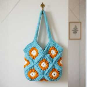 Sac à bandoulière en crochet bohème d'été Sky Bloom, vintage, en cuir, avec fleurs brodées, perles et deux sangles portables - Product Image 1