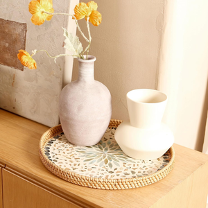 Plateau de service en rotin rond fait à la main avec incrustation de nacre panier décoratif tissé Table basse de luxe décor à la maison - Product Image 6