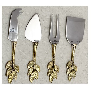 Juego de queso de acero inoxidable 18/10 personalizado, esparcidor de queso crema con mango de latón, juego de herramientas de corte de mantequilla de queso suave y duro - Product Image 5