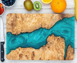 Planche à découper artisanale en bois d'acacia de qualité supérieure et résine époxy - Durable, écologique, passe au lave-vaisselle - Product Image 5