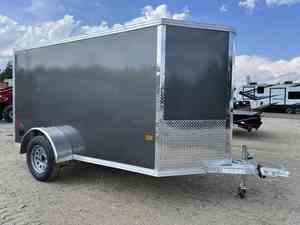 ราคาโรงงาน รถพ่วงบรรทุกสินค้าแบบมีหลังคาเหล็ก ขนาด 18x6x7 ฟุต รูปทรงสี่เหลี่ยม รับน้ำหนักได้ 2001-3000 กก. สำหรับขนส่งสินค้า - Product Image 5