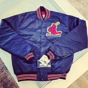 Chaqueta de satén de seda 2025 Acabado brillante de lujo Ajuste de gran tamaño Chica suave y estética Baddie OEM Venta al por mayor a granel TikTok Moda viral - Product Image 1