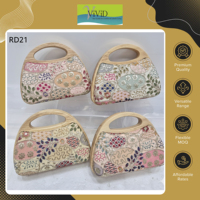 Sac à main de soirée léger au design élégant, fabriqué en Inde, avec bracelet de poignet et broderie de perles lourdes, 1L
