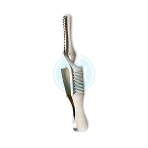 Herramienta Quirúrgica Recta Pequeña con Mordazas Dentadas Serrefine Premium para un Control Seguro de los Tejidos en Cirugía - Product Image 4