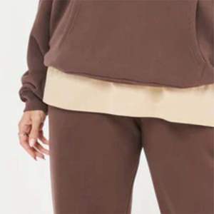 Sweat à Capuche Surdimensionné en Polaire Solide pour Femmes Poches Kangourou Décontracté en Polaire de Coton Rose Pull Élégant OEM Hoodies pour Femmes - Product Image 6