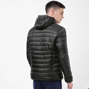 Veste matelassée à col montant à manches longues de style streetwear pour homme, best-seller, de haute qualité, manteau d'hiver à capuche, fabricant - Product Image 3