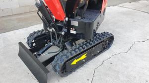 Livraison gratuite HT12 Mini-excavatrice compacte diesel de 1,1 tonne |   12 HP Diesel |   Profondeur de creusement de 1,65 m |   Seau de 0,025 m³ |   Largeur de travail de 1 m - Product Image 5
