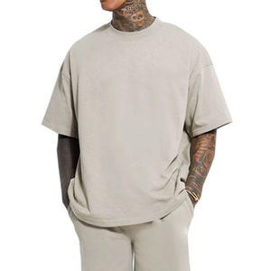 Estilo de tendencia, camiseta de gran tamaño de poliéster 100% en blanco de lujo de peso pesado, fabricante de fábrica, ropa de calle personalizada, camiseta de gran tamaño - Product Image 1