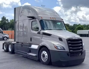 Camión Semirremolque Usado Económico Freightliner Cascadia 126 Sleeper 2022 con 72 Condo Sleeper, 455HP y Transmisión Automática de 12 Velocidades - Product Image 3