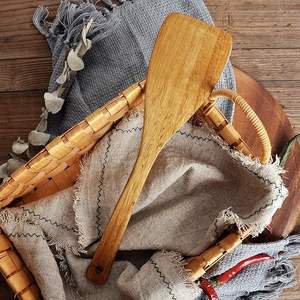 Cuillère en bois multifonctionnelle pour cuisiner, mélanger et servir les repas Cuillère en bois légère, facile à tenir et simple à nettoyer - Product Image 4