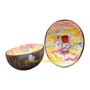 Cuencos de cáscara de coco hechos a mano ecológicos de alta calidad estilo de diseño moderno con cuchara fuente de luz Vietnam al por mayor para fiestas - Product Image 2