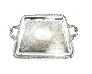 Plateau décoratif rectangulaire en aluminium de haute qualité avec poignées en bois pour les vacances saisonnières et la décoration de table de tous les jours - Product Image 2