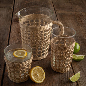 Pichet classique porte-bouteille naturel jonc de mer tissé enveloppé verrerie verre tasse amicale pour boire à l'intérieur et à l'extérieur - Product Image 2