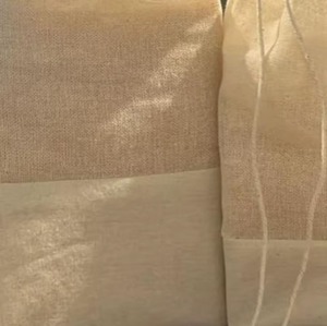 Vente en gros de petits sacs en jute personnalisés avec cordon pochette en mousseline de calicot noir blanc caractéristique recyclable pour les achats personnalisés alimentaires - Product Image 3