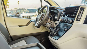 TOYOTA HIACE HR3.5P-5 13 places, blanc, modèle 2021, 2.8D MT 3.5L TURBO-essence, transmission automatique ou manuelle à 6 vitesses - Product Image 4