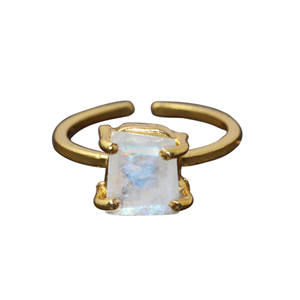 "แหวนพลอยมูนสโตนสีฟ้าพร้อมแฟลช June birthstone เครื่องประดับการตั้งค่าง่ามแหวนทองคำแบบปรับได้ขายส่งสำหรับอินเดีย - Product Image 5