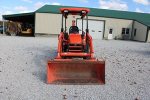 รถตักดิน Kubota พร้อม4WD B26สำหรับทำการเกษตร & เกษตรกรรม - Product Image 4