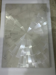 Plateaux de table en pierre de sélénite faits à la main sur mesure Tables de salon de luxe avec design unique et élégance naturelle - Product Image 2