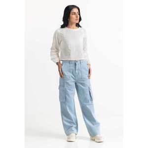 Blusa Blanca Bohemia Tejida 231-217-007 con Bordado Floral de Gasa y Viscosa, Volantes, Holgada, Disponible en Tallas XS-XL, Primavera-Otoño - Product Image 1