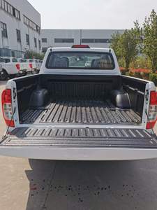 Nissan RICH6 Pick-up moyen d'occasion en excellent état, essence, 2.4L 158ch L4, boîte manuelle. C'est la seule série de véhicules à prix réduit. - Product Image 3