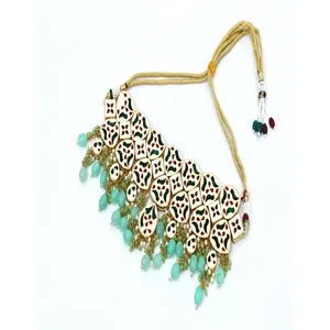 Conjunto de Joyería Fina de Acero Inoxidable y Cobre con Baño de Oro, Verde Menta, Estilo Tumble y Polki Kundan, con Zirconia como Piedra Principal - Product Image 3