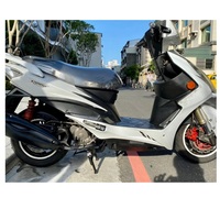 Scooter à essence d'occasion à vendre en provenance de Taïwan
